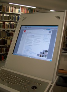Neues Info-Terminal in der Bibliothek des Asien-Afrika-Instituts