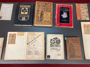 Bücher aus der Bismarck-Bücherei