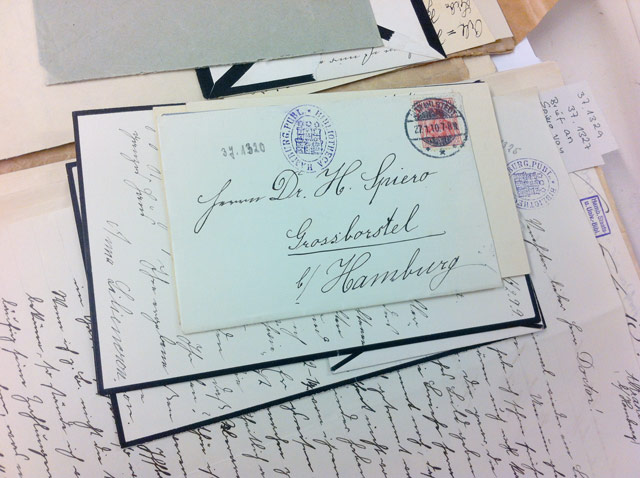Briefe von Anna von Liliencron aus Spieros Autographensammlung