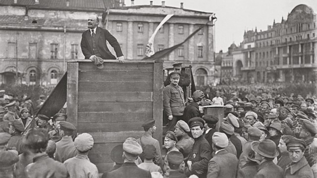 Lenin bei einer Rede im Jahr 1920